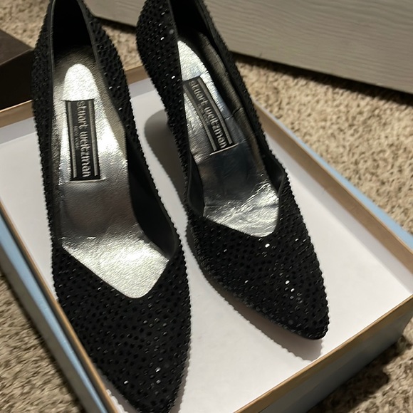 Black Stuart Weizmann pumps - Picture 1 of 4